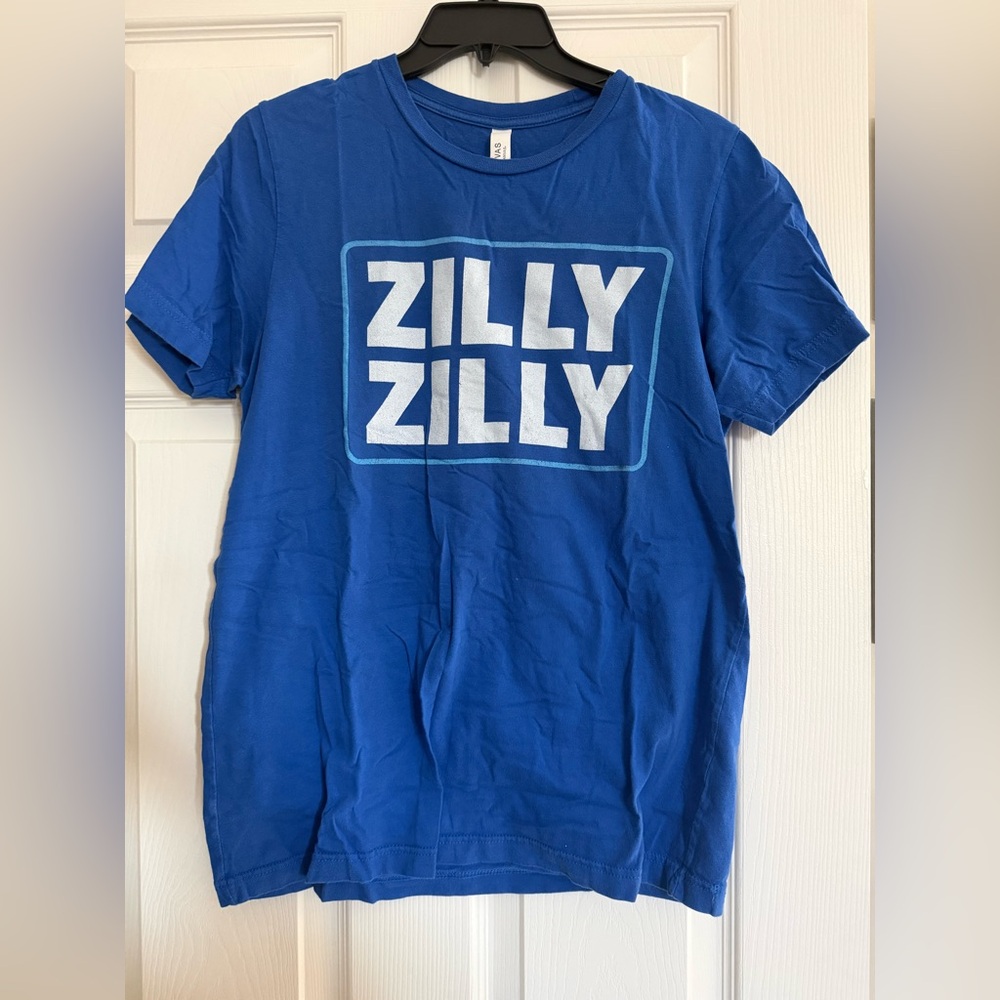 Zilly Zilly Women's Blue Short Sleeve Tee